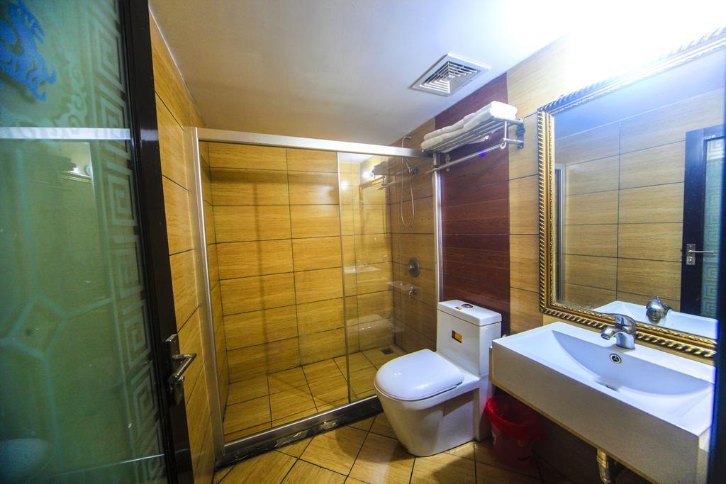Fawlty Towers Hotel Jangsuo Szoba fotó