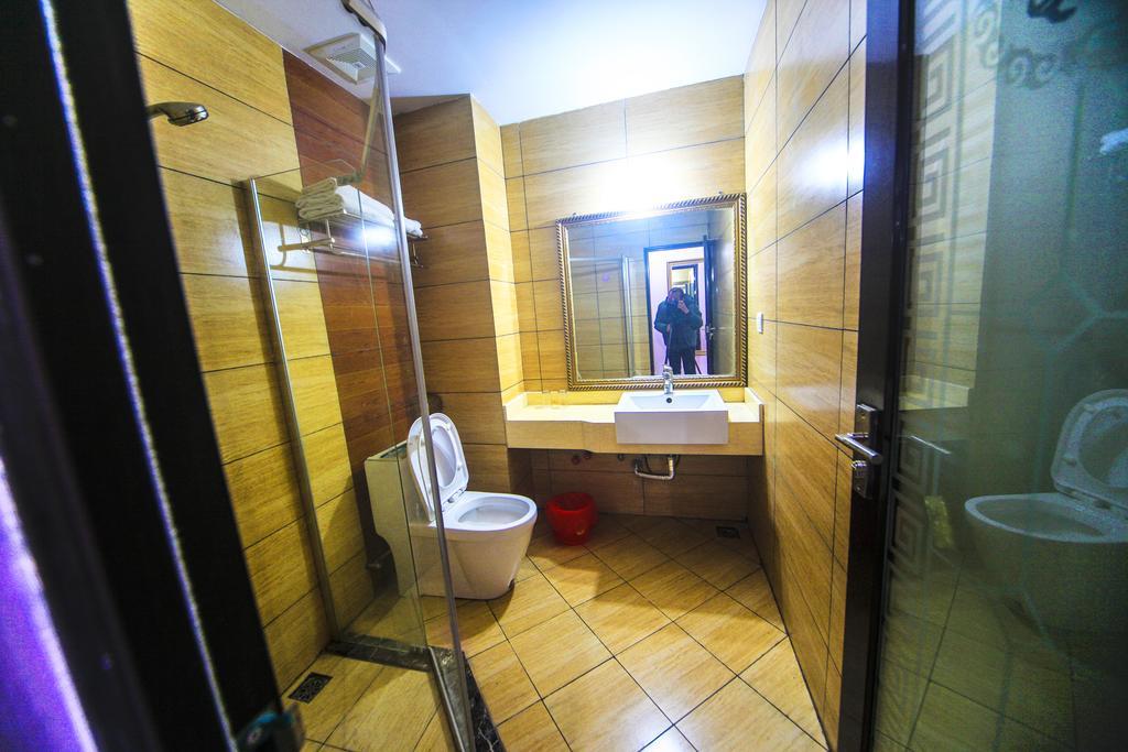 Fawlty Towers Hotel Jangsuo Szoba fotó